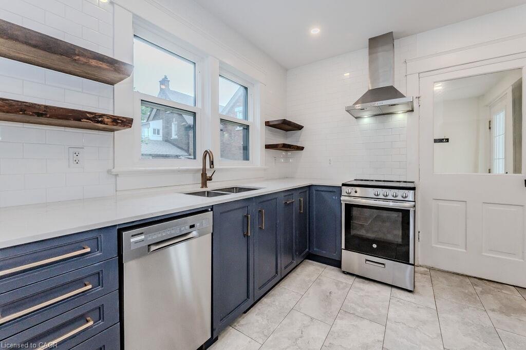 A-76 Wellington Street N, Kitchener, ON, N2H 5J6 - 3