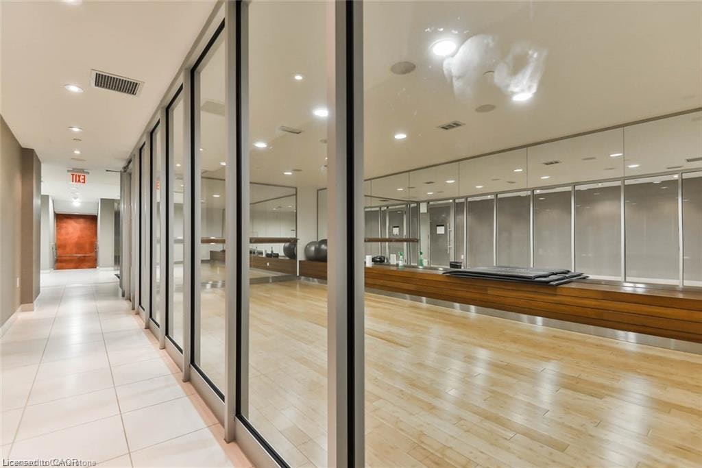 2203-15 Iceboat Terrace, Toronto, ON, M5V 4A5 - 19