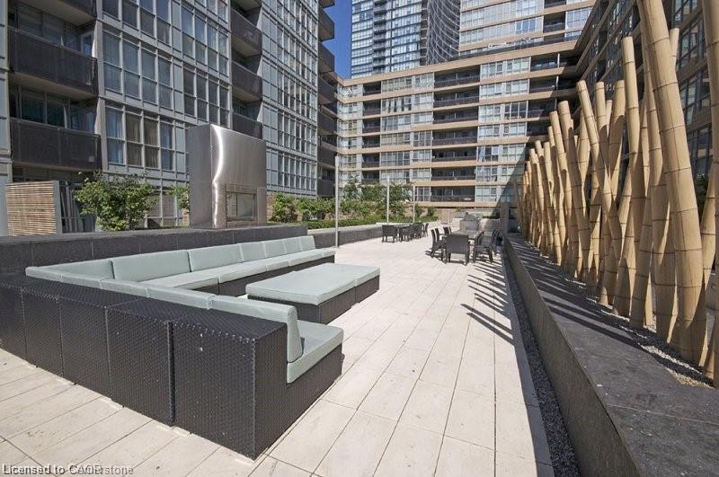 2203-15 Iceboat Terrace, Toronto, ON, M5V 4A5 - 27