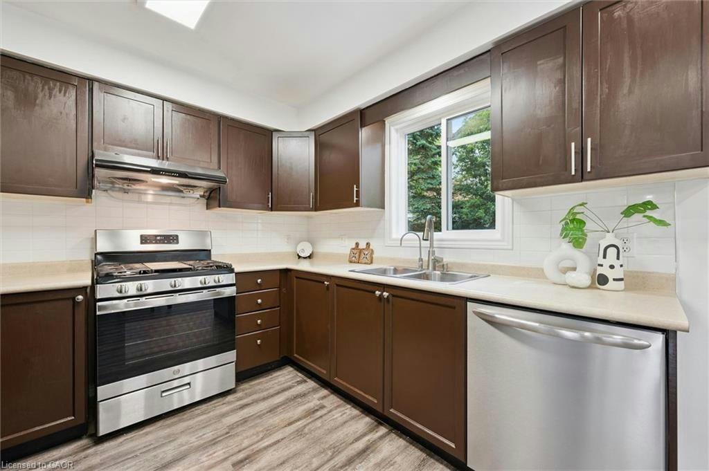 9-600 White Elm Boulevard, Waterloo, ON, N2V 2V2 - 8