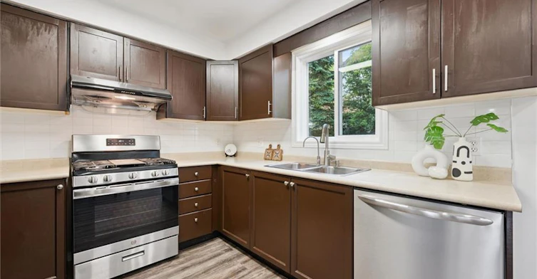 9-600 White Elm Boulevard, Waterloo, ON, N2V 2V2 - 8