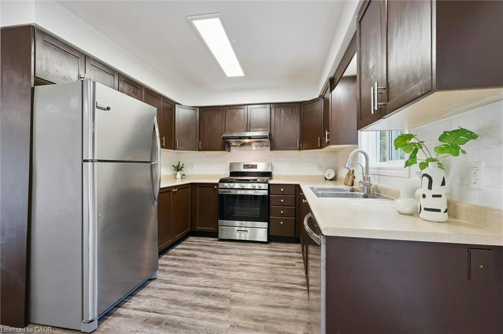 9-600 White Elm Boulevard, Waterloo, ON, N2V 2V2 - 7