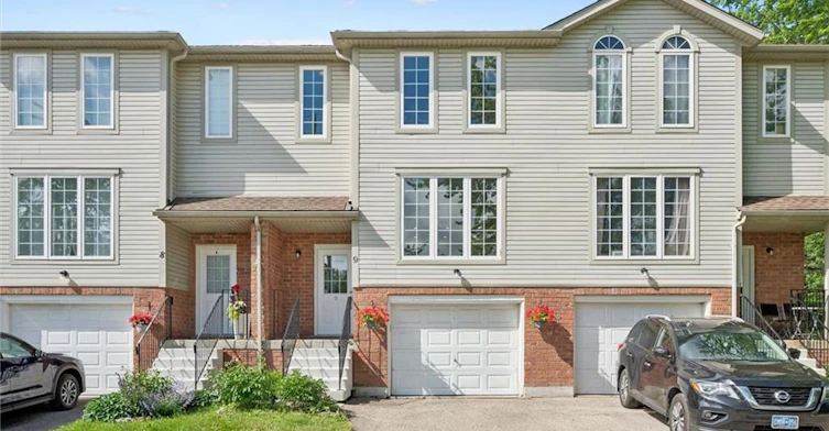 9-600 White Elm Boulevard, Waterloo, ON, N2V 2V2