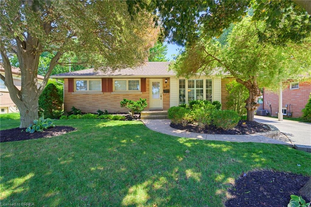35 Varadi Avenue, Brantford, ON, N3R 3N2