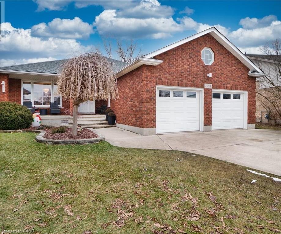 7594 Canterbury Crescent, Niagara Falls, ON, L2H 3E7