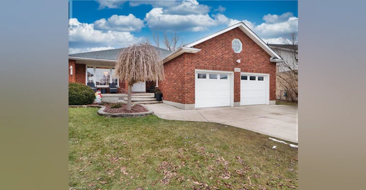 7594 Canterbury Crescent, Niagara Falls, ON, L2H 3E7