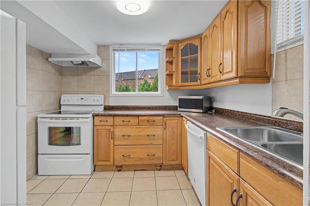 Lower Unit-179 Wendover Drive, Hamilton, ON, L9C 5X6 - 10