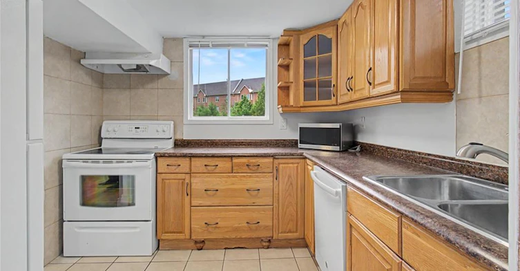 Lower Unit-179 Wendover Drive, Hamilton, ON, L9C 5X6 - 10