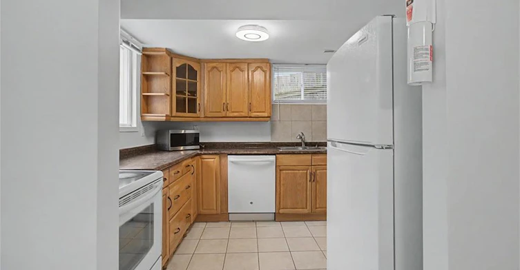 Lower Unit-179 Wendover Drive, Hamilton, ON, L9C 5X6 - 8
