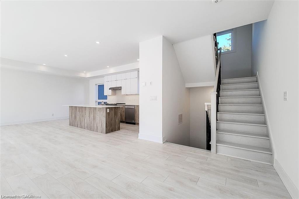 2-5451 Lakeshore Road, Burlington, ON, L7L 1E1 - 16