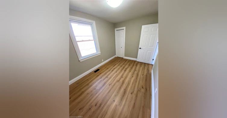 Main-25 Hickery Place, Brantford, ON, N3S 3C7 - 10
