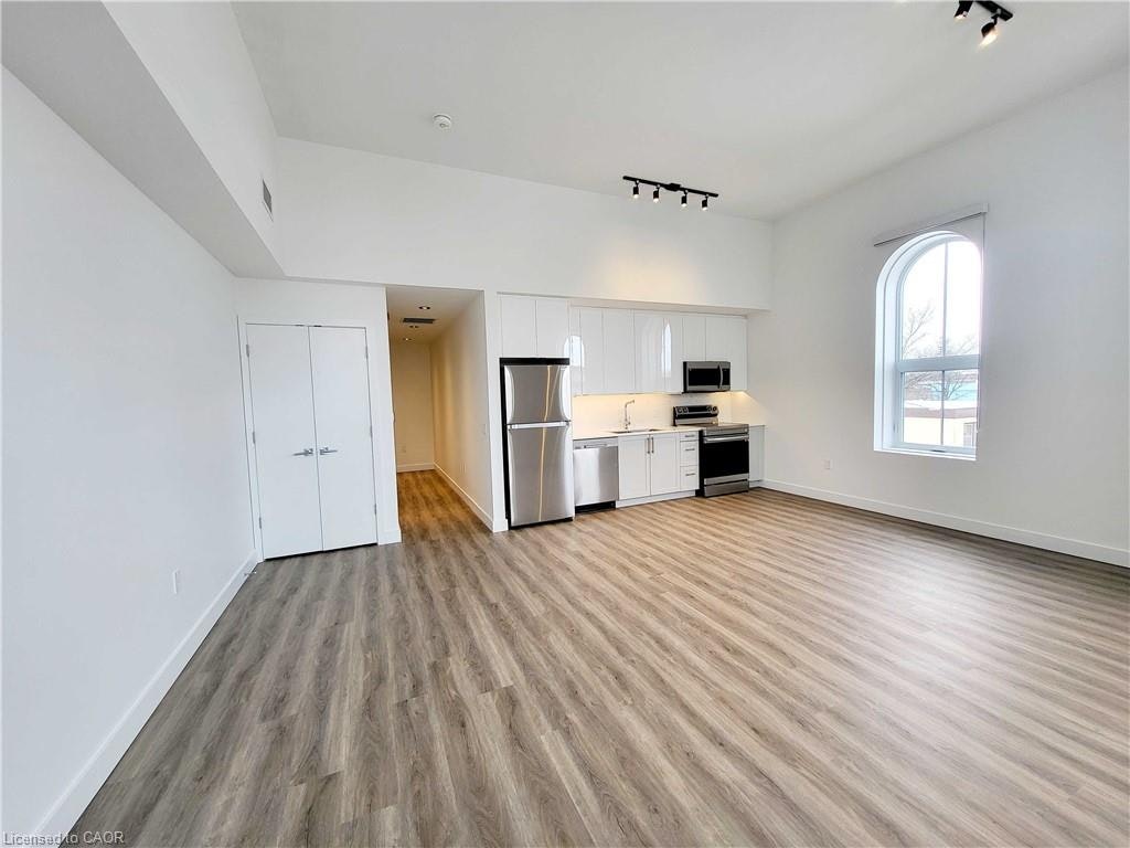 205 - STUDIO-75 Huron Street, Township of Wilmot, ON, N3A 1K1 - 2