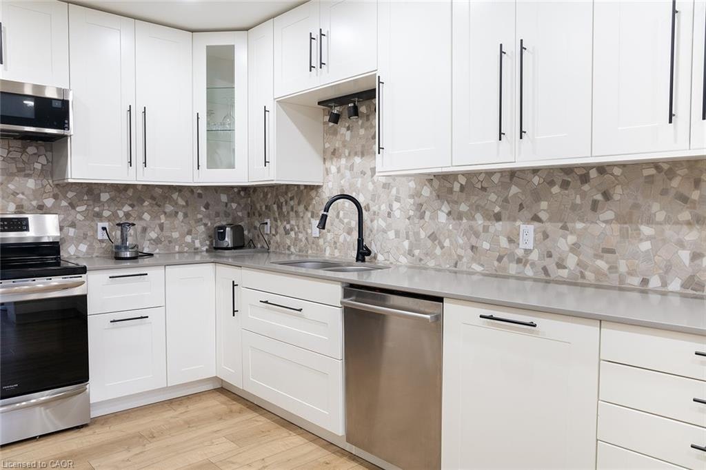 406 Ferguson Avenue N, Hamilton, ON, L8L 4Y7 - 10
