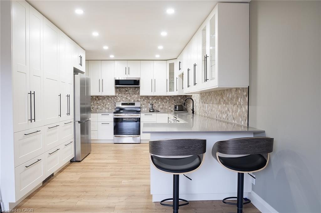406 Ferguson Avenue N, Hamilton, ON, L8L 4Y7 - 9