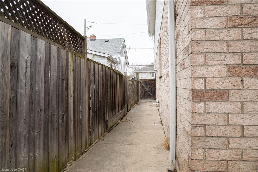 406 Ferguson Avenue N, Hamilton, ON, L8L 4Y7 - 42