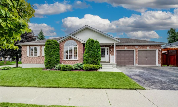 27 Chandos Drive