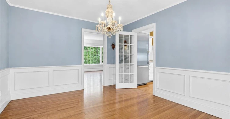 3046 South Drive, Burlington, ON, L7N 1H2 - 3