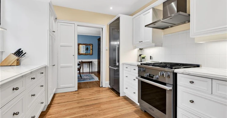 3046 South Drive, Burlington, ON, L7N 1H2 - 7