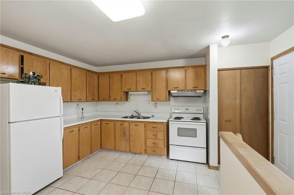 44 Mcdonald Court, Hamilton, ON, L9H 7C4 - 9
