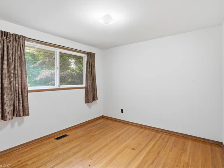 44 Mcdonald Court, Hamilton, ON, L9H 7C4 - 13