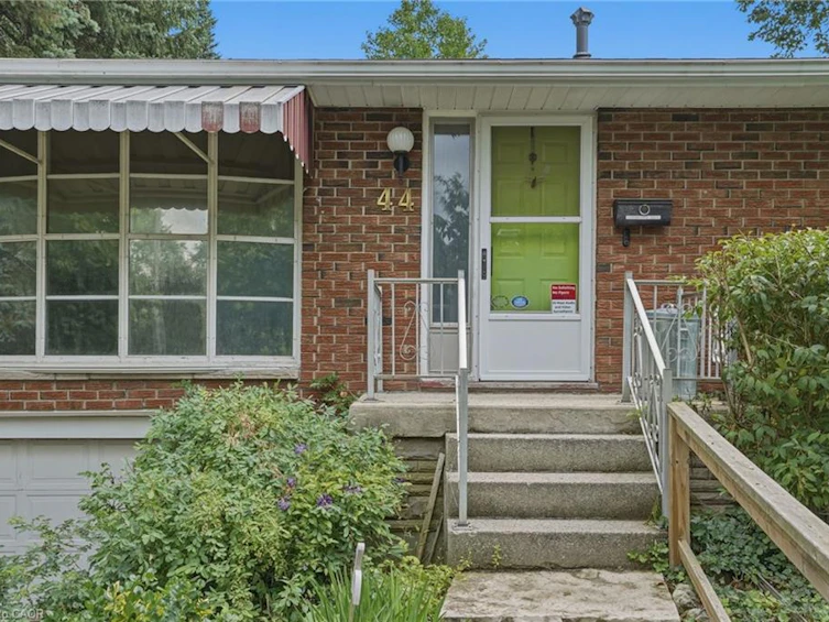 44 Mcdonald Court, Hamilton, ON, L9H 7C4 - 3
