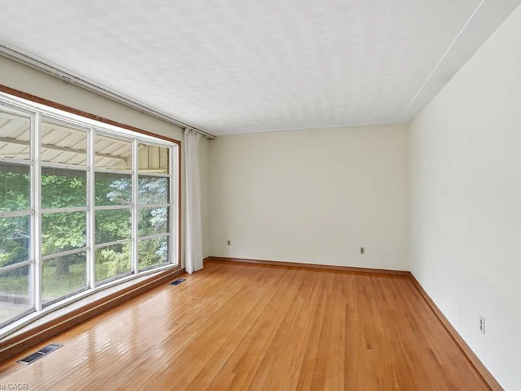 44 Mcdonald Court, Hamilton, ON, L9H 7C4 - 5
