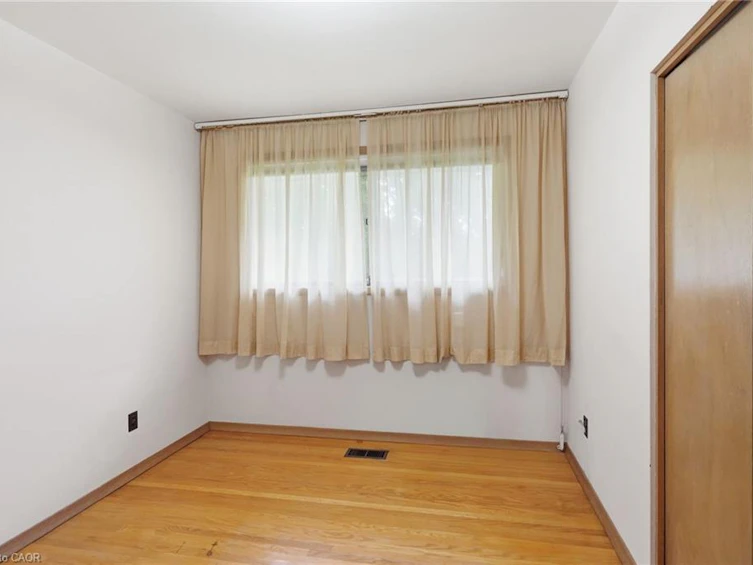 44 Mcdonald Court, Hamilton, ON, L9H 7C4 - 15