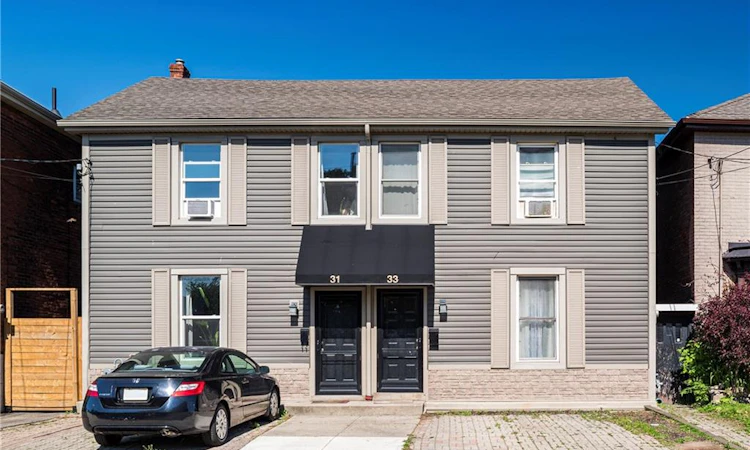 33 Railway Street