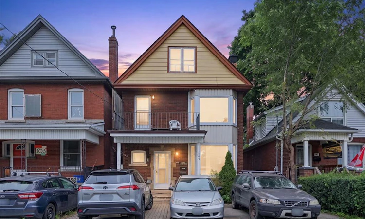 105 Rosemont Avenue