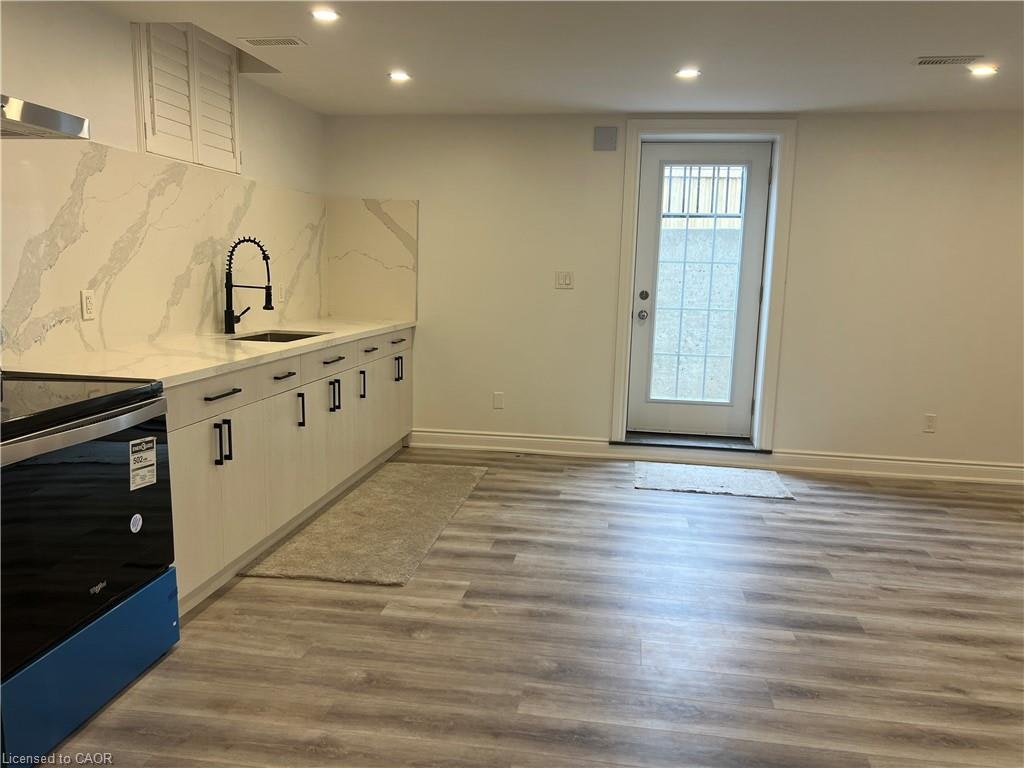 Lower-252 Raymond Road, Hamilton, ON, L9K 0H8 - 5