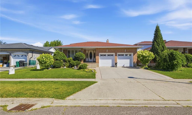 97 Southview Crescent