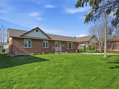 133 New Lakeshore Road - 2