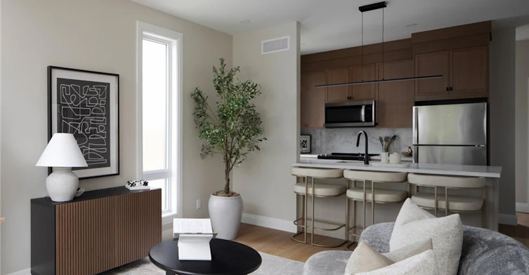 Upper unit (The Grove)-210 Heritage Drive, Kitchener, ON, N2B 0B5