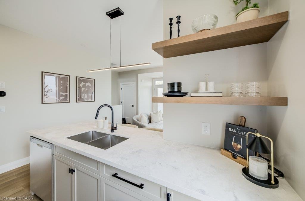 Upper unit (The Grove)-210 Heritage Drive, Kitchener, ON, N2B 0B5 - 6