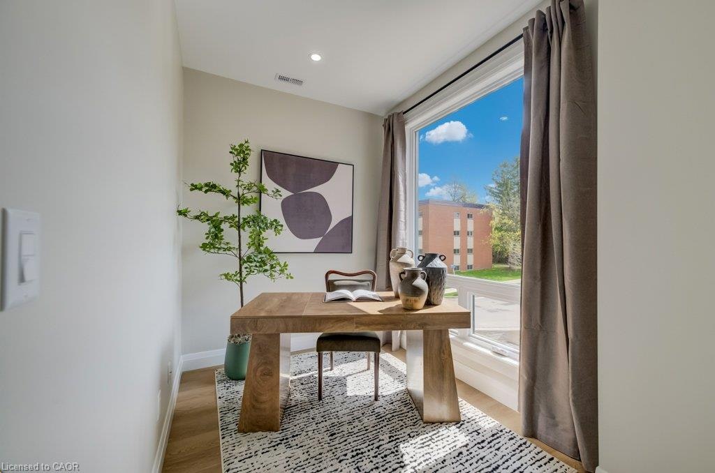 Upper unit (The Grove)-210 Heritage Drive, Kitchener, ON, N2B 0B5 - 3