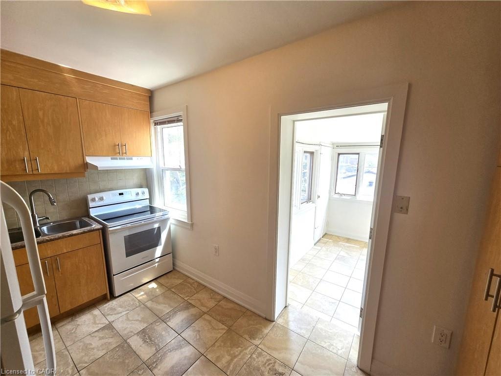 849 Bloor Street W, Toronto, ON, M6G 1M3 - 11