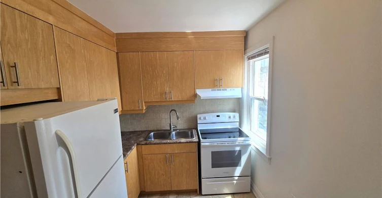 849 Bloor Street W, Toronto, ON, M6G 1M3 - 10