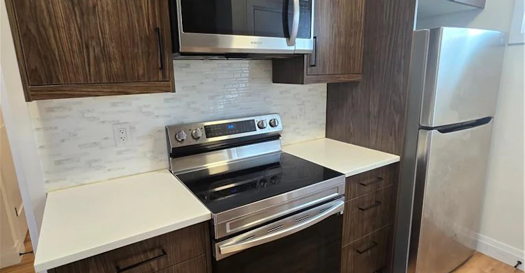33B (lower unit)-33 Church Street E, Woolwich, ON, N3B 2L2 - 3