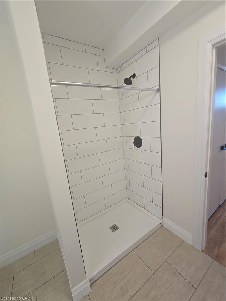33B (lower unit)-33 Church Street E, Woolwich, ON, N3B 2L2 - 18