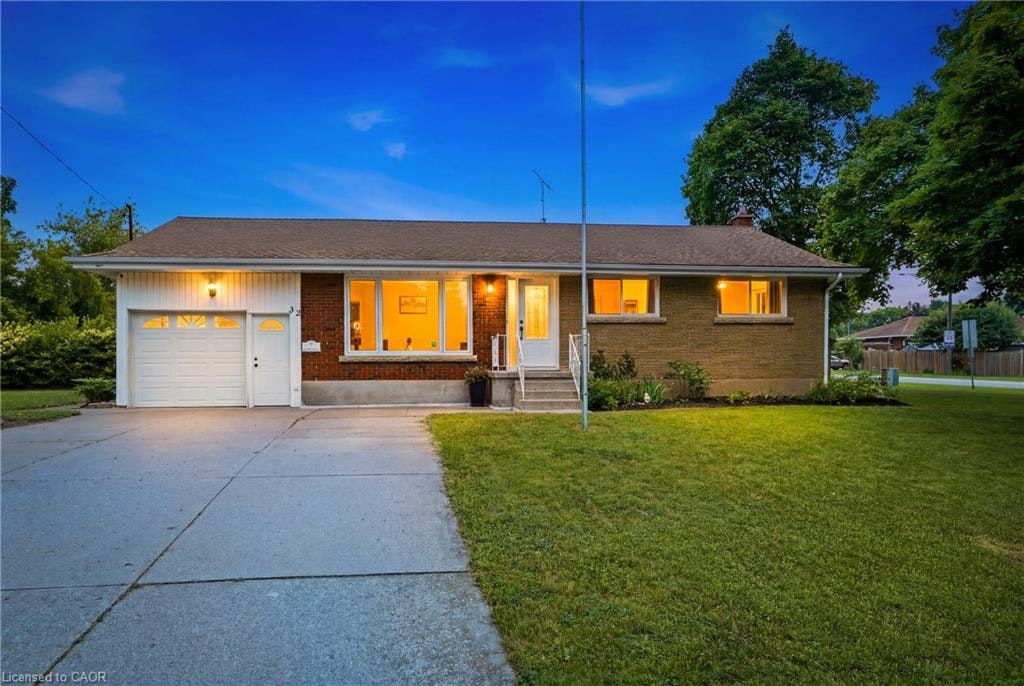 32 Hanson Drive, St. Catharines, ON, L2M 2X1