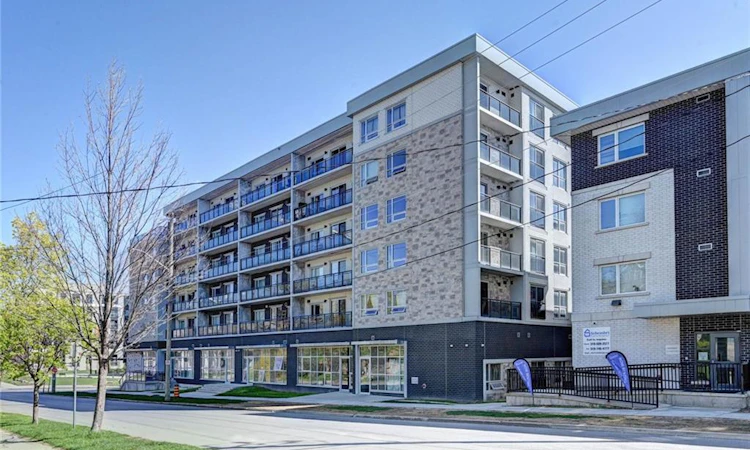 F209-275 Larch Street