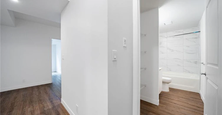 308 B-8 Hughson Street N, Hamilton, ON, L8R 3L5 - 4