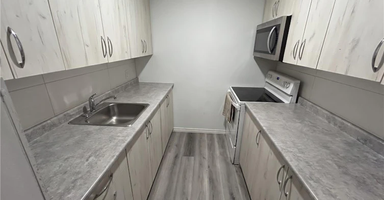 4-303 King Street N, Waterloo, ON, N2J 2Z1 - 6