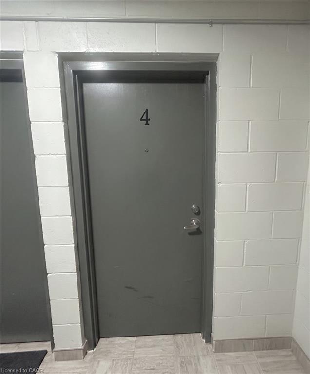 4-303 King Street N, Waterloo, ON, N2J 2Z1