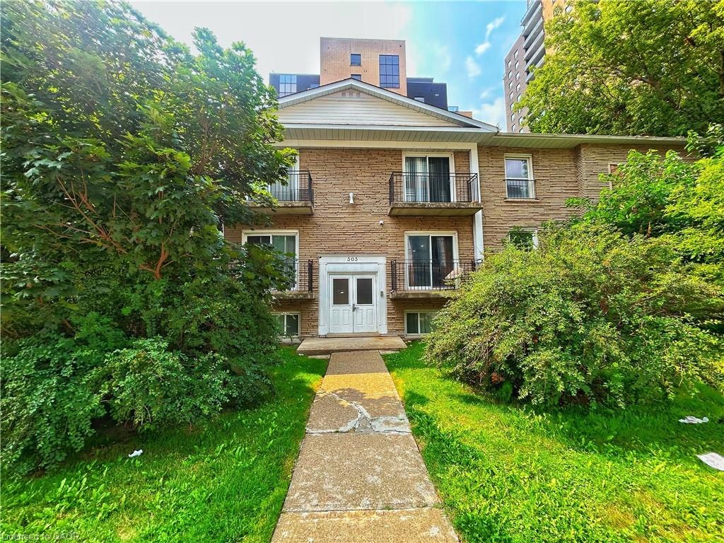 4-303 King Street N, Waterloo, ON, N2J 2Z1