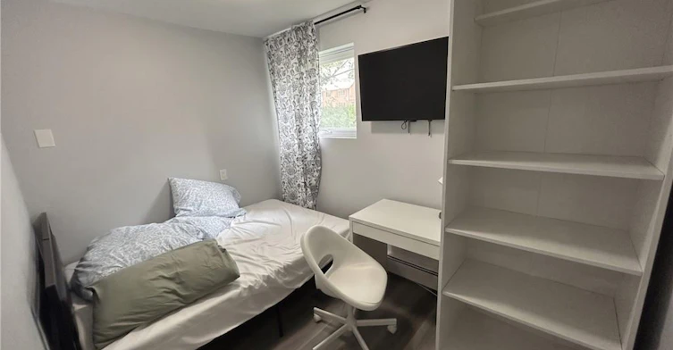 4-303 King Street N, Waterloo, ON, N2J 2Z1 - 5