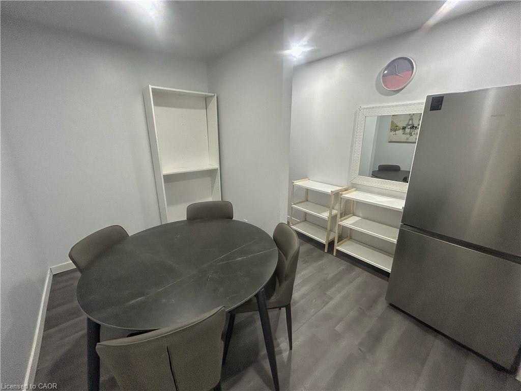 4-303 King Street N, Waterloo, ON, N2J 2Z1 - 2