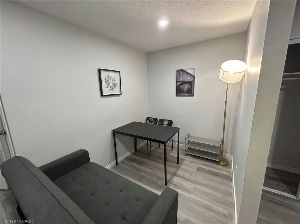 4-303 King Street N, Waterloo, ON, N2J 2Z1 - 4