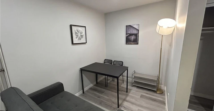4-303 King Street N, Waterloo, ON, N2J 2Z1 - 4