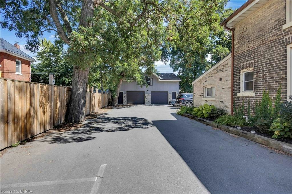 UPPER-107 Brant Avenue, Brantford, ON, N3T 3H4 - 22